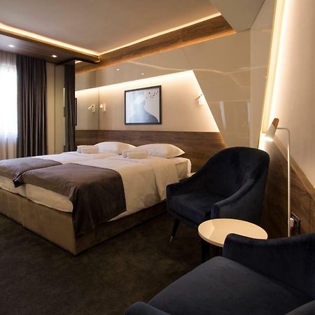 Ni Boutique 25H By Eva Stay 018 מראה חיצוני תמונה
